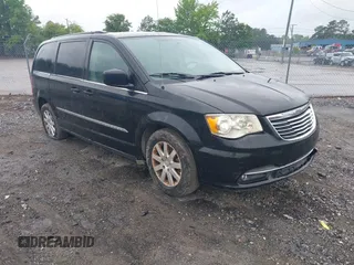 2014 Chrysler Town & Country Touring z VIN 2C4RC1BG5ER304467, wystawiony jako IAAI lot #42366395 z przebiegiem 109 431 mil mil oraz . Historia ofert i sprzedaży dostępna na DreamBid. Obrazek 1.