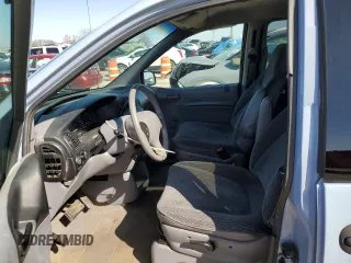 1996 Plymouth Voyager z VIN 2P4FP2533TR754794, wystawiony jako Copart lot #46014134 z przebiegiem 68 429 mil mil oraz Nie do naprawy • Non repairable. Historia ofert i sprzedaży dostępna na DreamBid. Obrazek 7.