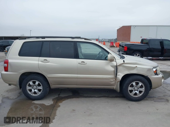 2006 Toyota Highlander z VIN JTEGP21A460115251, wystawiony jako IAAI lot #41704239 z przebiegiem 207 327 mil mil oraz . Historia ofert i sprzedaży dostępna na DreamBid. Obrazek 13.