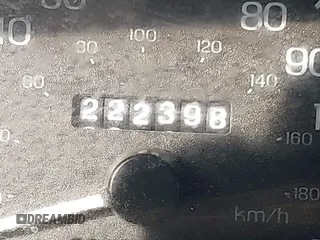 1999 Ford Escort Cool z VIN 3FAKP1137XR175834, wystawiony jako IAAI lot #42137584 z przebiegiem 222 398 mil mil oraz . Historia ofert i sprzedaży dostępna na DreamBid. Obrazek 7.