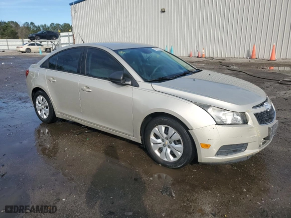 2014 Chevrolet Cruze LS with VIN 1G1PB5SH6E7366853, listed as a Copart auction lot 86163864 with 96,848 mi miles and Salvage Title. Bid and sale history available at carsss.com. Image 4.