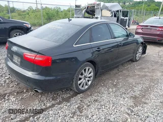 2014 Audi A6 Premium Plus z VIN WAUGFAFCXEN065126, wystawiony jako IAAI lot #42333403 z przebiegiem 121 467 mil mil oraz . Historia ofert i sprzedaży dostępna na DreamBid. Obrazek 4.