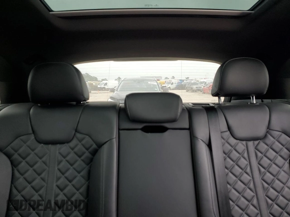 2018 Audi SQ5 Premium Plus z VIN WA1A4AFY0J2147611, wystawiony jako Copart lot #88248915 z przebiegiem 69 838 mil mil oraz Szkoda całkowita • Salvage title. Historia ofert i sprzedaży dostępna na DreamBid. Obrazek 10.