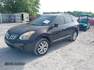 2012 Nissan Rogue S z VIN JN8AS5MV2CW383964, wystawiony jako IAAI lot #42091108 z przebiegiem 158 248 mil mil oraz . Historia ofert i sprzedaży dostępna na DreamBid. Obrazek 2.