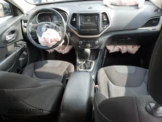 2016 Jeep Cherokee Altitude z VIN 1C4PJLCB3GW209573, wystawiony jako Copart lot #59858895 z przebiegiem 112 186 mil mil oraz Szkoda całkowita • Salvage title. Historia ofert i sprzedaży dostępna na DreamBid. Obrazek 8.