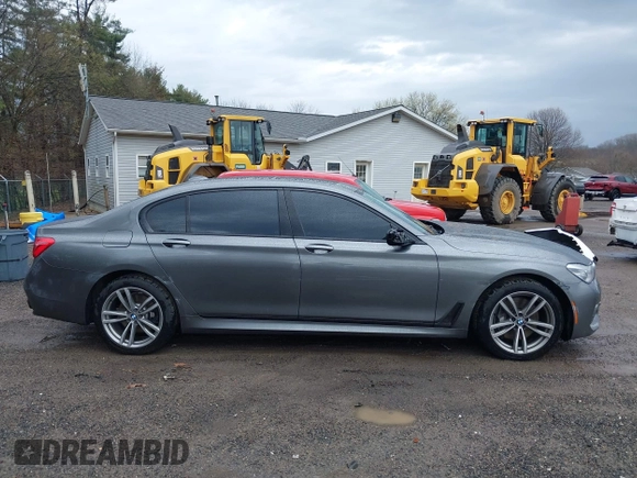 2016 BMW 7 Series 750i xDrive with VIN WBA7F2C53GG417997, listed as a IAAI auction lot 41926307 with 92,734 mi miles. Bid and sale history available at carsss.com. Image 13.