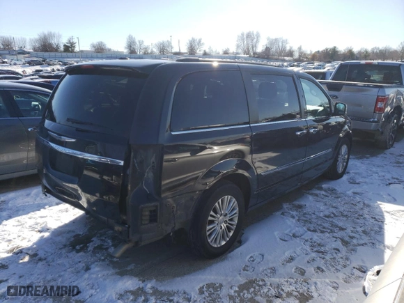 2015 Chrysler Town & Country Touring-L with VIN 2C4RC1CG2FR620036, listed as a Copart auction lot 38022414 with 140,784 mi miles and Salvage Title. Bid and sale history available at carsss.com. Image 3.