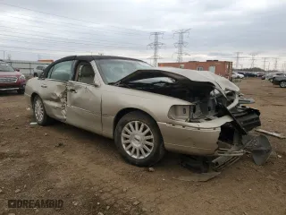 2004 Lincoln Town Car Signature with VIN 1LNHM81WX4Y606532, listed as a Copart auction lot 49666775 with 47,509 mi miles and Salvage Title. Bid and sale history available at carsss.com. Image 4.
