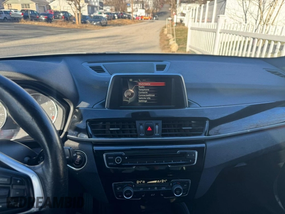 2016 BMW X1 xDrive28i with VIN WBXHT3Z3XG4A49854, listed as a Copart auction lot 88170415 with 150,784 mi miles and Clean Title. Bid and sale history available at DreamBid. Image 9.