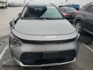 2023 Kia Niro EV Wind with VIN KNDCR3L10P5028225, listed as a Copart auction lot 66686833 with 893 mi miles and Salvage Title. Bid and sale history available at carsss.com. Image 5.