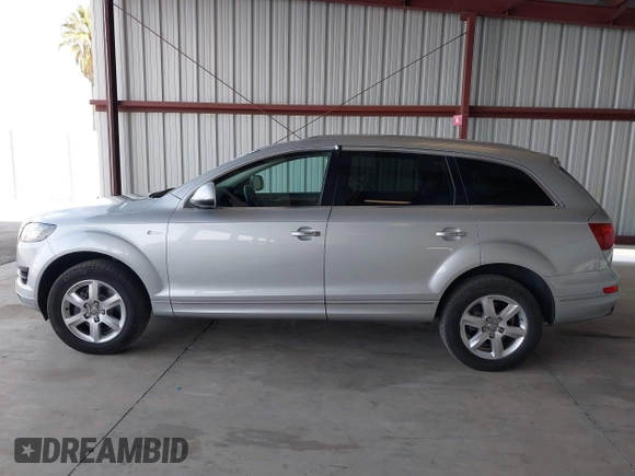 2015 Audi Q7 3.0T Premium with VIN WA1CGAFE9FD026724, listed as a IAAI auction lot 41740073 with 71,505 mi miles. Bid and sale history available at carsss.com. Image 14.