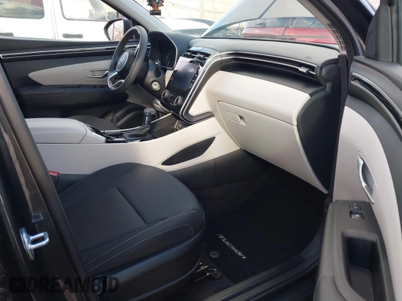 2024 Hyundai Tucson SE with VIN 5NMJA3DE7RH325086, listed as a IAAI auction lot 41445524 with 8,980 mi miles and . Bid and sale history available at DreamBid. Image 5.