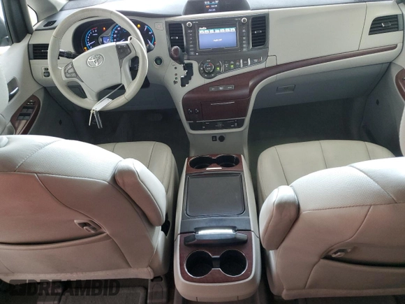 2012 Toyota Sienna XLE с VIN 5TDDK3DC8CS042919, выставлен на аукционе Copart как лот 62644385 с пробегом 135 252 миль миль и Списание • Salvage title. История ставок и продаж доступна на DreamBid. Изображение 8.