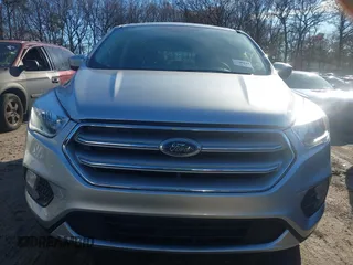 2019 Ford Escape SE z VIN 1FMCU9GD1KUC51552, wystawiony jako IAAI lot #40948295 z przebiegiem 24 571 mil mil oraz . Historia ofert i sprzedaży dostępna na DreamBid. Obrazek 12.