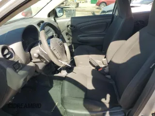 2017 Nissan Versa S z VIN 3N1CN7AP1HL887077, wystawiony jako Copart lot #55360465 z przebiegiem 88 093 mil mil oraz Szkoda całkowita • Salvage title. Historia ofert i sprzedaży dostępna na DreamBid. Obrazek 7.