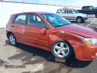 2009 Kia Spectra Spectra5 z VIN KNAFE241195024105, wystawiony jako IAAI lot #42232794 z przebiegiem 194 150 mil mil oraz . Historia ofert i sprzedaży dostępna na DreamBid. Obrazek 6.