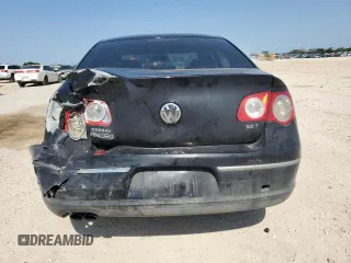 2007 Volkswagen Passat with VIN WVWJK73CX7P065789, listed as a Copart auction lot 56332135 with 137,400 mi miles and Salvage title. Bid and sale history available at DreamBid. Image 6.