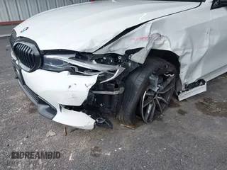 2020 BMW 3 Series 330i xDrive with VIN 3MW5R7J04L8B40479, listed as a IAAI auction lot 42303596 with 44,947 mi miles and . Bid and sale history available at DreamBid. Image 18.