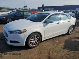 2013 Ford Fusion SE with VIN 3FA6P0HR1DR320402, listed as a Copart auction lot 60826525 with 70,465 mi miles and Salvage title. Bid and sale history available at DreamBid. Image 1.