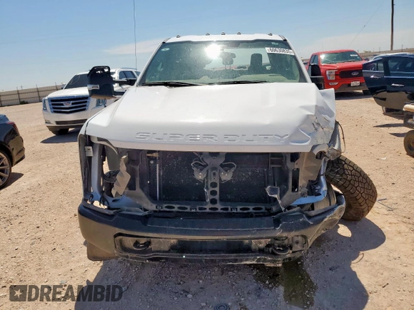 2023 Ford F-250 XL with VIN 1FT7W2BA2PED92331, listed as a Copart auction lot 60630835 with 29,903 mi miles and Salvage title. Bid and sale history available at DreamBid. Image 5.