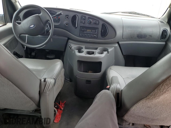 2004 Ford Econoline Passenger XL with VIN 1FBSS31L84HA53604, listed as a Copart auction lot 60685995 with 165,114 mi miles and Clean title. Bid and sale history available at DreamBid. Image 8.