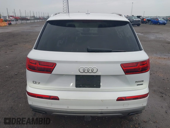 2018 Audi Q7 Premium Plus with VIN WA1LHAF70JD015988, listed as a IAAI auction lot 42213019 with 156,124 mi miles and . Bid and sale history available at DreamBid. Image 16.