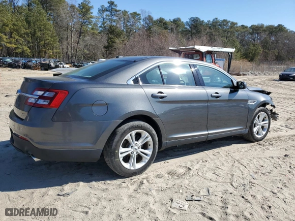2018 Ford Taurus SE with VIN 1FAHP2D8XJG138573, listed as a Copart auction lot 47295555 with 9,435 mi miles and Salvage Title. Bid and sale history available at carsss.com. Image 3.