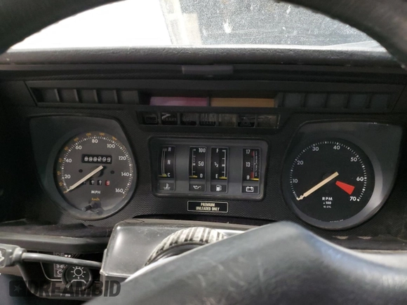 1989 Jaguar XJS z VIN SAJNV4847KC164497, wystawiony jako Copart lot #87258504 z przebiegiem 90 299 mil mil oraz Szkody całkowita. Historia ofert i sprzedaży dostępna na DreamBid. Obrazek 9.