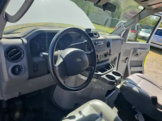 2010 Ford Econoline Cargo Commercial with VIN 1FTNE2EL4ADA10062, listed as a Copart auction lot 52039955 with 61,795 mi miles and Clean title. Bid and sale history available at DreamBid. Image 9.