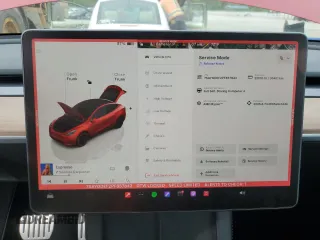 2023 Tesla Model Y Performance z VIN 7SAYGDEF2PF857843, wystawiony jako Copart lot #57324255 z przebiegiem 22 618 mil mil oraz Szkoda całkowita • Salvage title. Historia ofert i sprzedaży dostępna na DreamBid. Obrazek 9.