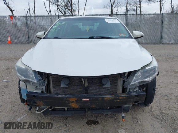 2014 Toyota Avalon Limited with VIN 4T1BK1EB8EU081201, listed as a IAAI auction lot 41624523 with 196,217 mi miles. Bid and sale history available at carsss.com. Image 12.
