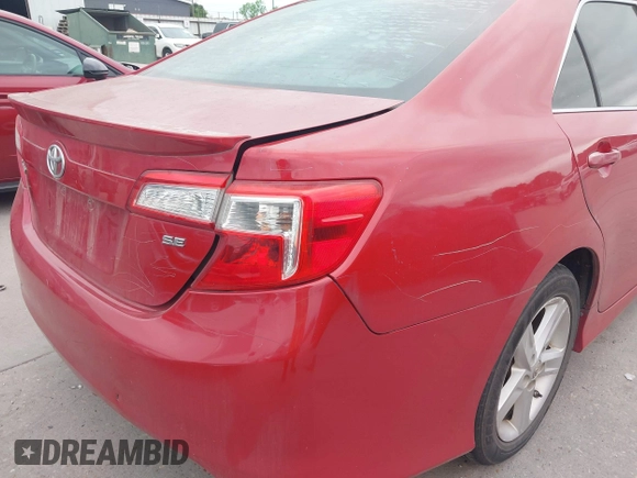 2013 Toyota Camry L with VIN 4T1BF1FK1DU662864, listed as a IAAI auction lot 42035529 with 235,460 mi miles. Bid and sale history available at carsss.com. Image 17.
