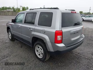 2015 Jeep Patriot Sport z VIN 1C4NJRBB7FD426307, wystawiony jako IAAI lot #42261801 z przebiegiem 160 795 mil mil oraz . Historia ofert i sprzedaży dostępna na DreamBid. Obrazek 3.