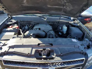 2007 Chevrolet Suburban LTZ with VIN 3GNFK16Y37G183267, listed as a Copart auction lot 79305854 with 256,147 mi miles and Salvage Title. Bid and sale history available at DreamBid. Image 12.