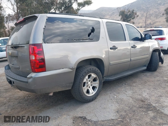 2007 Chevrolet Suburban LT с VIN 3GNFC16007G191138, выставлен на аукционе IAAI как лот 41425886 с пробегом 150 250 миль миль и . История ставок и продаж доступна на DreamBid. Изображение 4.