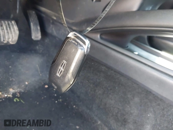 2015 Lincoln MKZ with VIN 3LN6L2J96FR625761, listed as a IAAI auction lot 42235387 with 132,183 mi miles and . Bid and sale history available at DreamBid. Image 11.