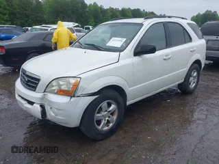 2008 Kia Sorento LX with VIN KNDJC735185785977, listed as a IAAI auction lot 42237098 with 145,231 mi miles and . Bid and sale history available at DreamBid. Image 2.