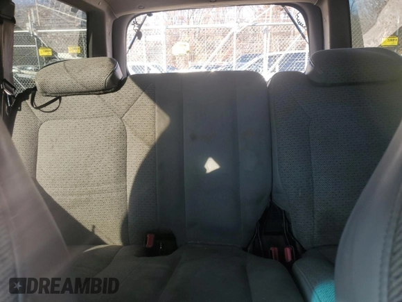 2000 Ford Explorer XLS z VIN 1FMZU62X3YZB92977, wystawiony jako Copart lot #80858044 z przebiegiem 239 166 mil mil oraz Szkoda całkowita • Salvage title. Historia ofert i sprzedaży dostępna na DreamBid. Obrazek 10.