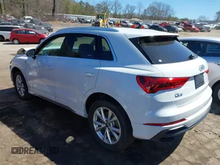 2022 Audi Q3 S line Premium Plus z VIN WA1EECF30N1126400, wystawiony jako IAAI lot #41822175 z przebiegiem 28 850 mil mil oraz . Historia ofert i sprzedaży dostępna na DreamBid. Obrazek 3.
