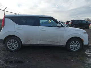 2020 Kia Soul LX with VIN KNDJ23AU5L7703963, listed as a IAAI auction lot 41211735 with 56,568 mi miles. Bid and sale history available at carsss.com. Image 14.