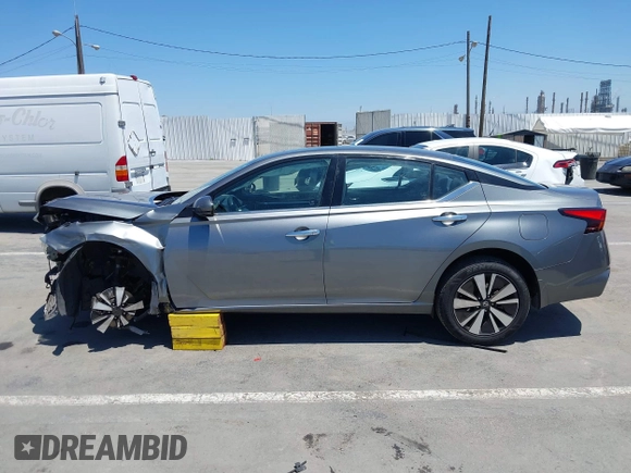 2020 Nissan Altima SV with VIN 1N4BL4DV6LC189839, listed as a IAAI auction lot 42617747 with 69,953 mi miles and . Bid and sale history available at DreamBid. Image 15.
