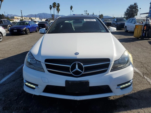 2015 Mercedes-Benz C-Class C 250 with VIN WDDGJ4HB3FG369353, listed as a Copart auction lot 88438815 with 200,335 mi miles and Clean Title. Bid and sale history available at carsss.com. Image 5.