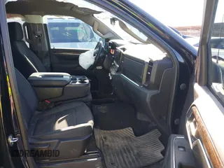 2023 GMC Sierra 1500 with VIN 3GTUUBE86PG360167, listed as a IAAI auction lot 41036667 with 19,983 mi miles and . Bid and sale history available at DreamBid. Image 5.