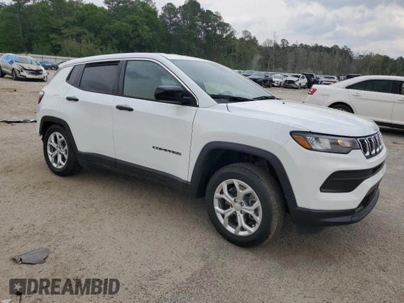 2024 Jeep Compass Sport z VIN 3C4NJDAN8RT157988, wystawiony jako Copart lot #52944995 z przebiegiem 7 740 mil mil oraz Szkoda całkowita • Salvage title. Historia ofert i sprzedaży dostępna na DreamBid. Obrazek 4.