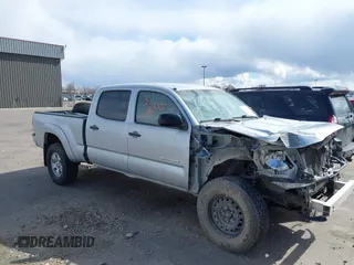 2006 Toyota Tacoma with VIN 5TEMU52N16Z255471, listed as a IAAI auction lot 41839797 with 135,833 mi miles and . Bid and sale history available at DreamBid. Image 1.