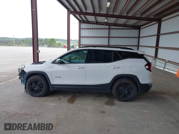 2022 GMC Terrain AT4 with VIN 3GKALYEV1NL275955, listed as a IAAI auction lot 41935844 with 36,098 mi miles and . Bid and sale history available at DreamBid. Image 15.