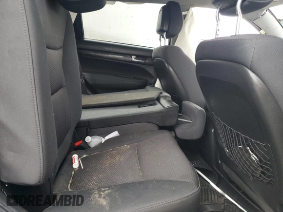 2011 Kia Sorento LX with VIN 5XYKT3A1XBG045811, listed as a Copart auction lot 44232825 with 0 mi miles and Non Repairable. Bid and sale history available at carsss.com. Image 10.
