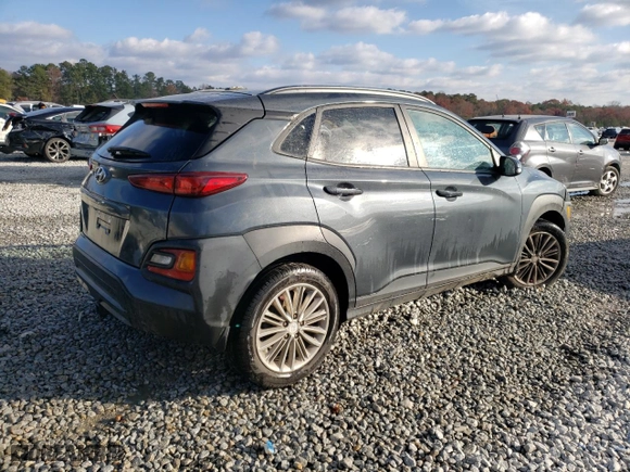 2021 Hyundai Kona SEL with VIN KM8K22AA7MU607366, listed as a Copart auction lot 82189284 with 100,544 mi miles and Salvage Title. Bid and sale history available at carsss.com. Image 3.