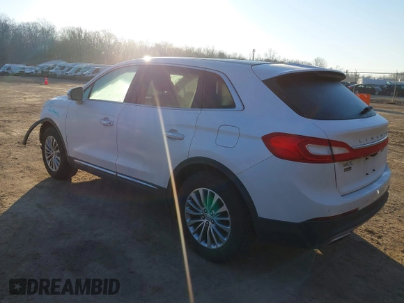 2018 Lincoln MKX Select z VIN 2LMPJ8KR5JBL48639, wystawiony jako IAAI lot #41640923 z przebiegiem 124 834 mil mil oraz . Historia ofert i sprzedaży dostępna na DreamBid. Obrazek 3.