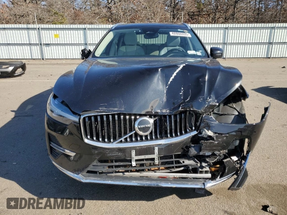 2022 Volvo XC60 Inscription with VIN YV4L12RLXN1083521, listed as a Copart auction lot 42866935 with 34,749 mi miles and Salvage title. Bid and sale history available at DreamBid. Image 5.